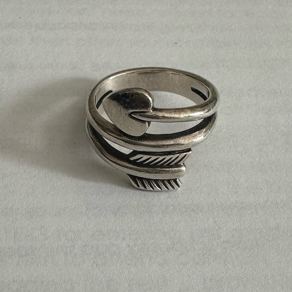 Ring - Picture 1 of 4